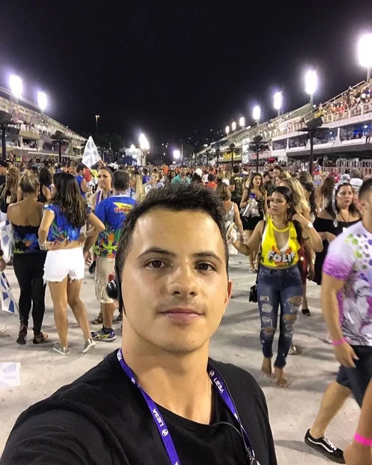 Portfólio de VINÍCIUS MARTINS